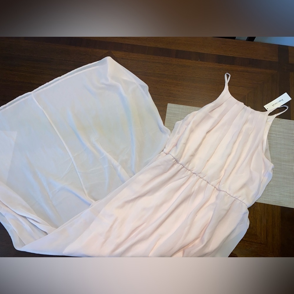 New size small woman’s light pink maxi dress
